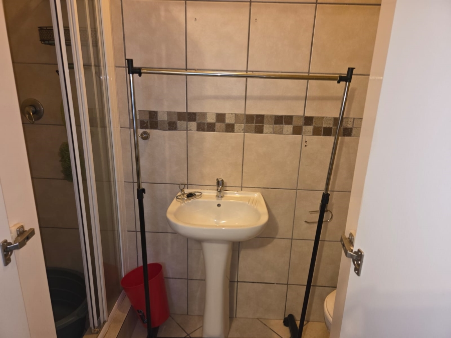 2 Bedroom Property for Sale in Waterval East North West